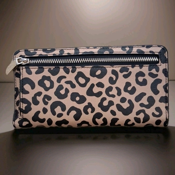 Kate Spade Darcy Large Slim Bifold Leopard Print Wallet - Picture 2 of 11